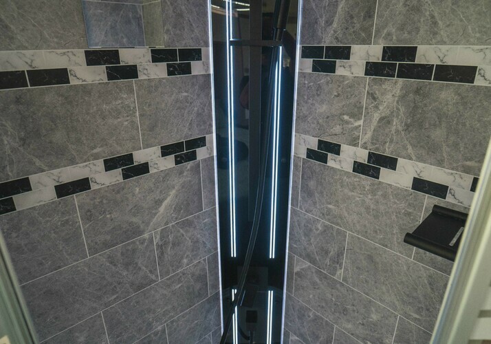 Image of a Motorhome - Image 3