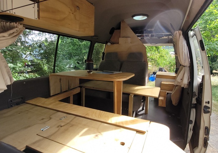 Image of a Campervan - Image 7