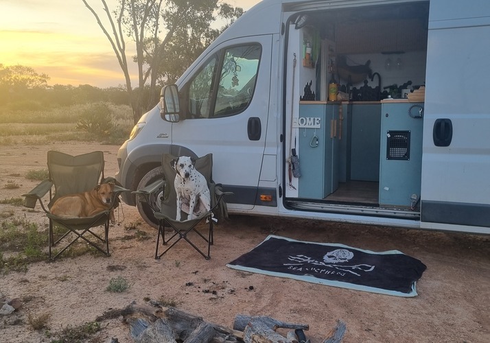 Image of a Campervan - Image 5