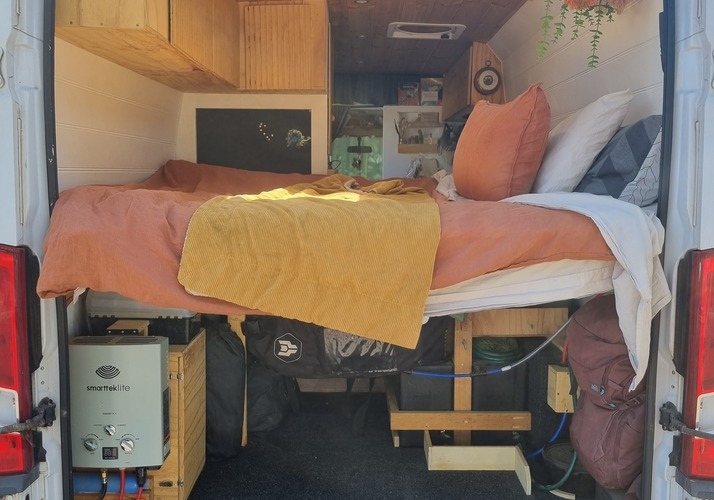 Image of a Campervan - Image 12