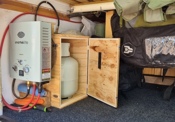 Image of a Campervan - Image 11