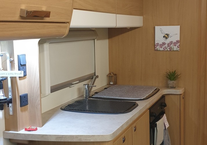 Image of a Motorhome - Image 6