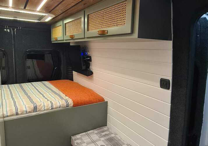 Image of a Campervan - Image 12