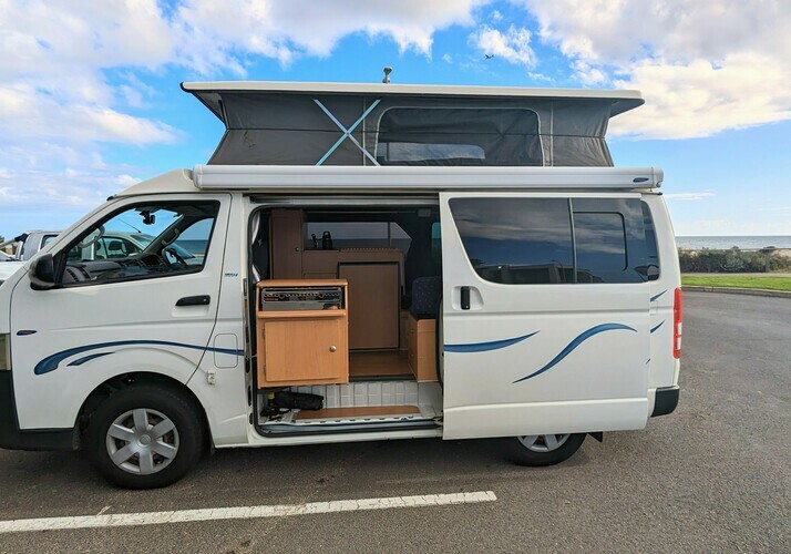 Image of a Campervan - Image 6