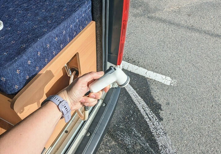 Image of a Campervan - Image 4