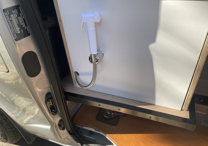 Image of a Campervan - Image 10