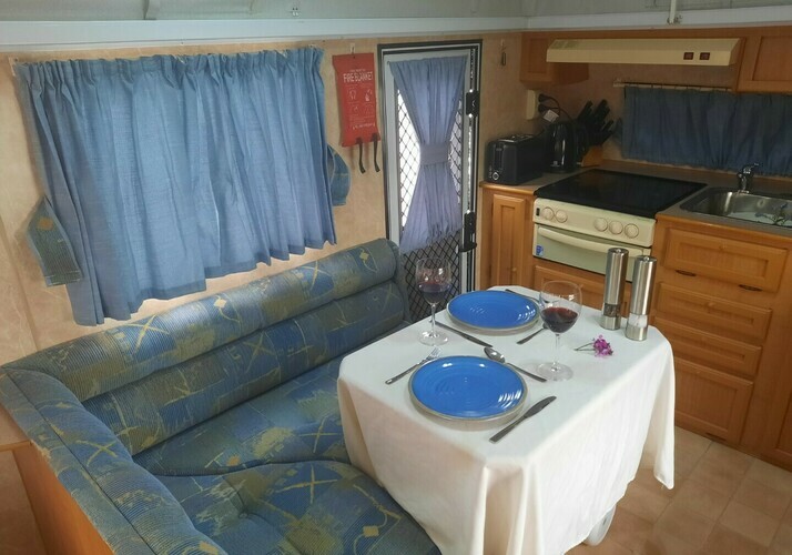 Image of a Caravan - Image 5