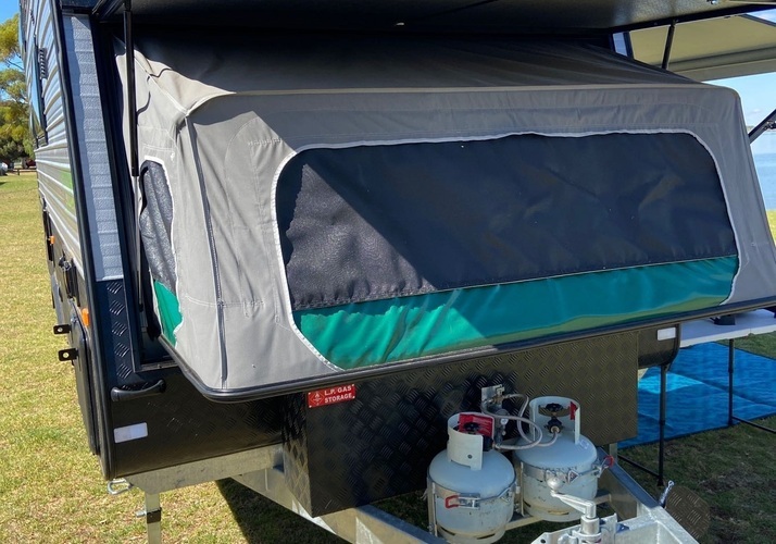 Image of a Caravan - Image 8
