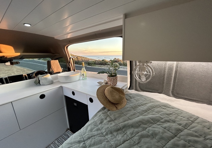 Image of a Campervan - Image 4