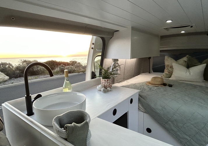 Image of a Campervan - Image 5