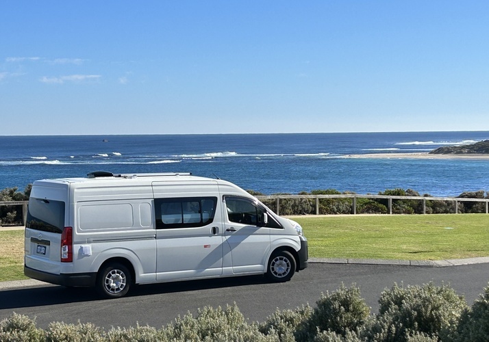Image of a Campervan - Image 7