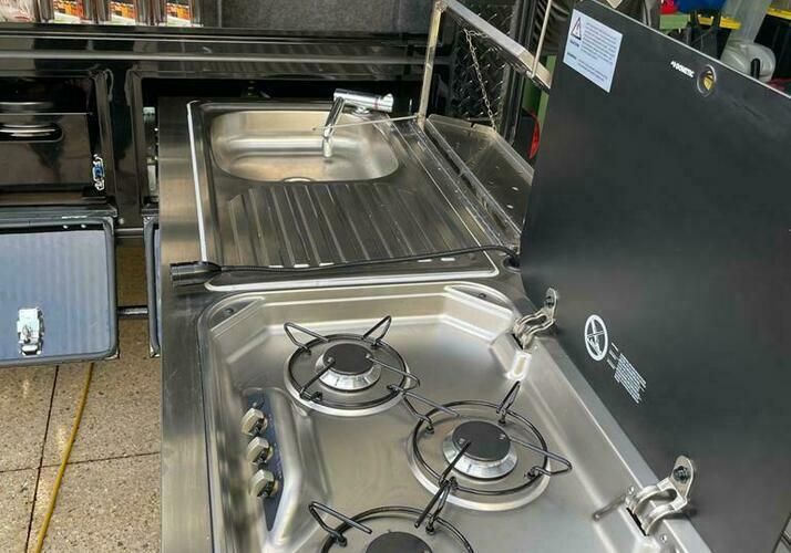 Image of a Caravan - Image 9