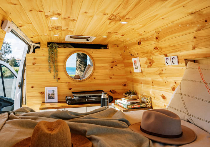 Image of a Campervan - Image 4