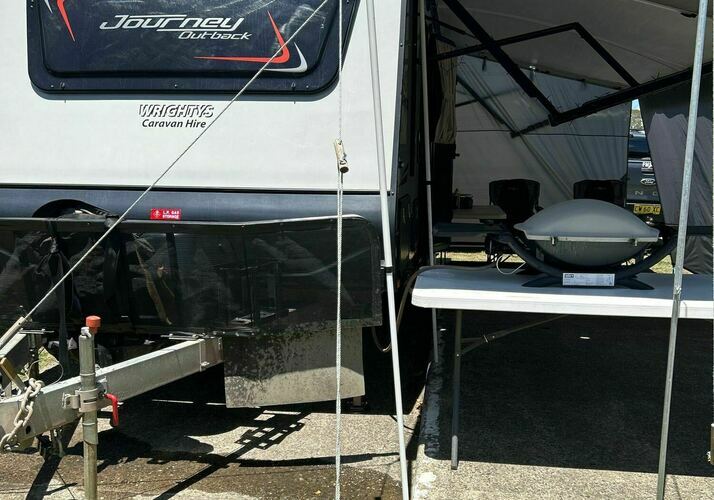 Image of a Caravan - Image 9