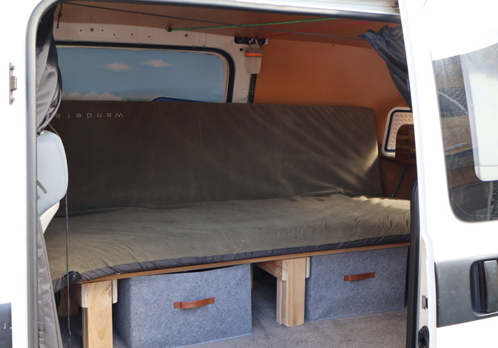 Image of a Campervan - Image 7