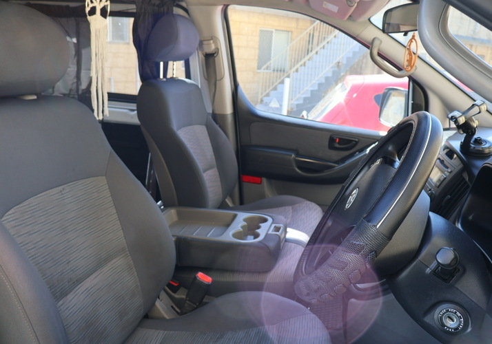 Image of a Campervan - Image 13