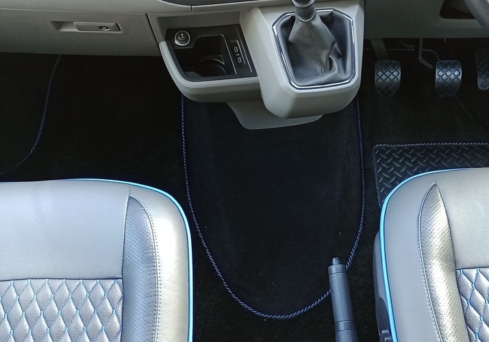 Image of a Campervan - Image 11