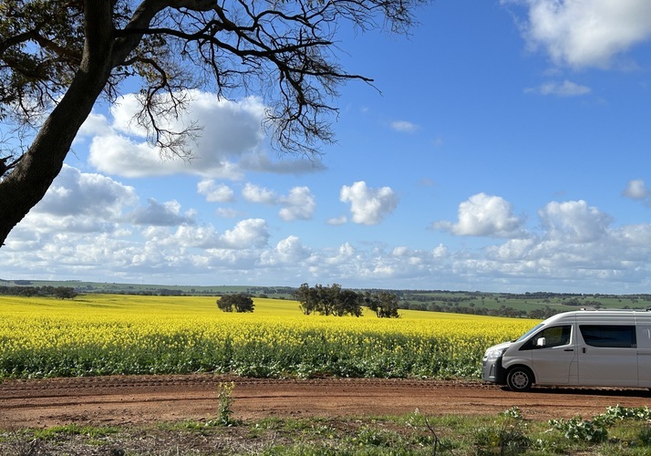 Image of a Campervan - Image 16