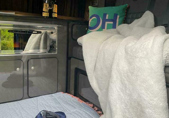 Image of a Campervan - Image 8