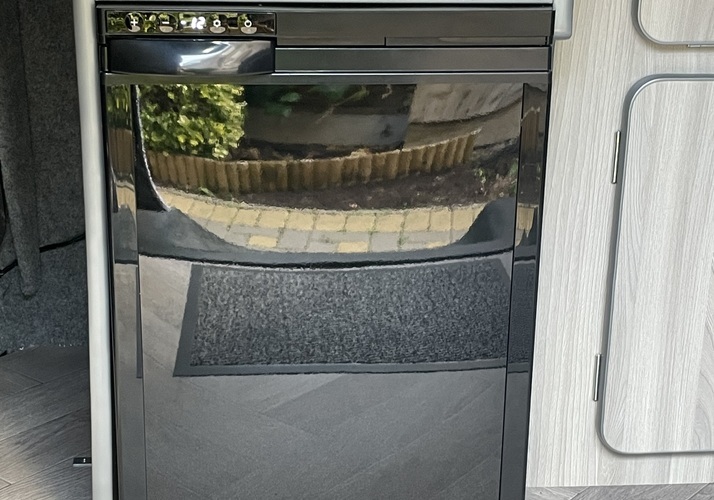 Image of a Campervan - Image 6