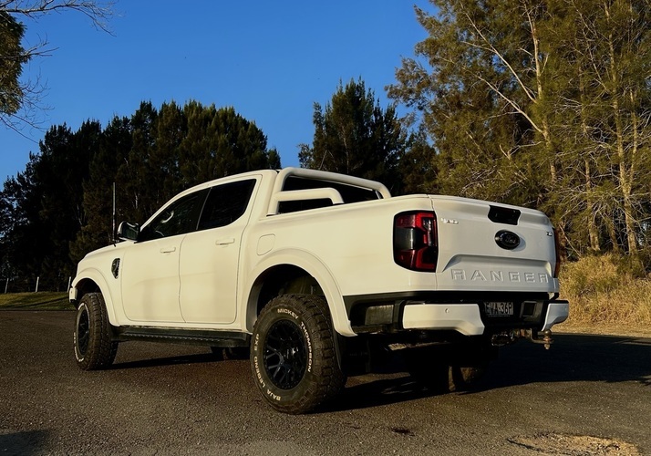 Image of a Tow Vehicle - Image 10