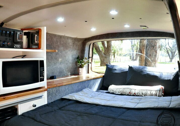 Image of a Campervan - Image 11