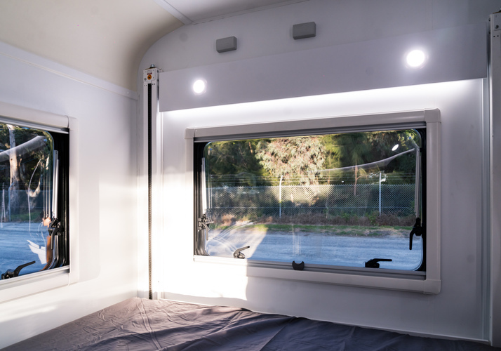 Image of a Motorhome - Image 16