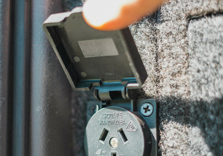 Image of a Campervan - Image 11