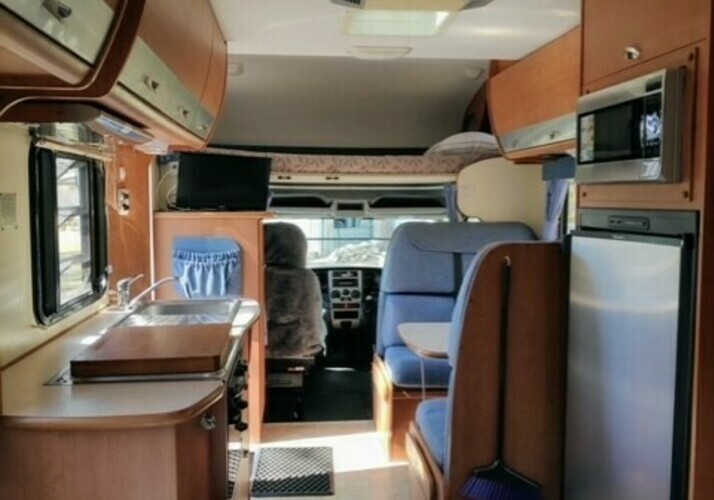 Image of a Motorhome - Image 2