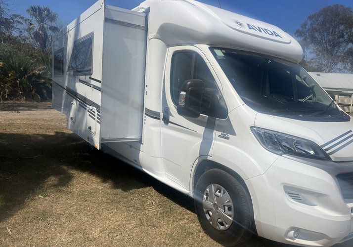 Image of a Motorhome - Image 11