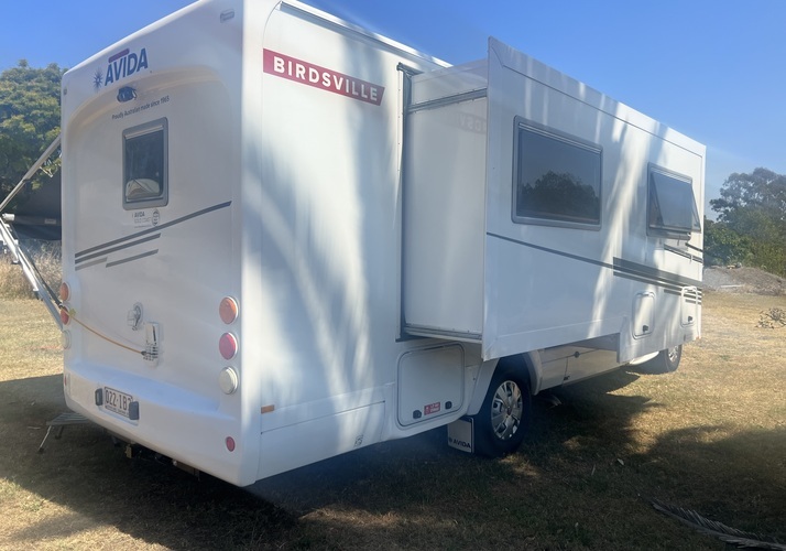 Image of a Motorhome - Image 12