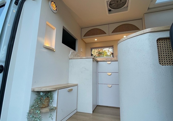 Image of a Campervan - Image 1