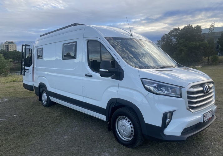 Image of a Campervan - Image 12