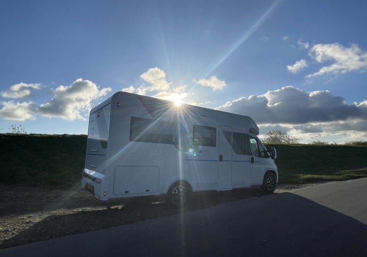 Image of a Motorhome - Image 2