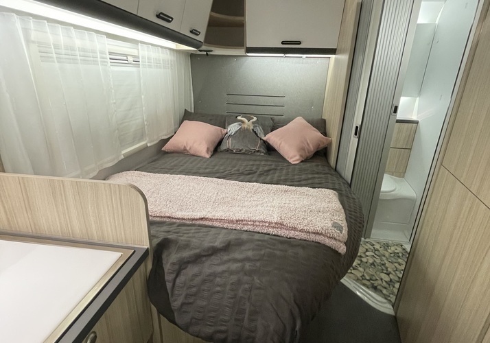 Image of a Motorhome - Image 4