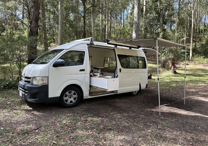 Image of a Campervan - Image 4