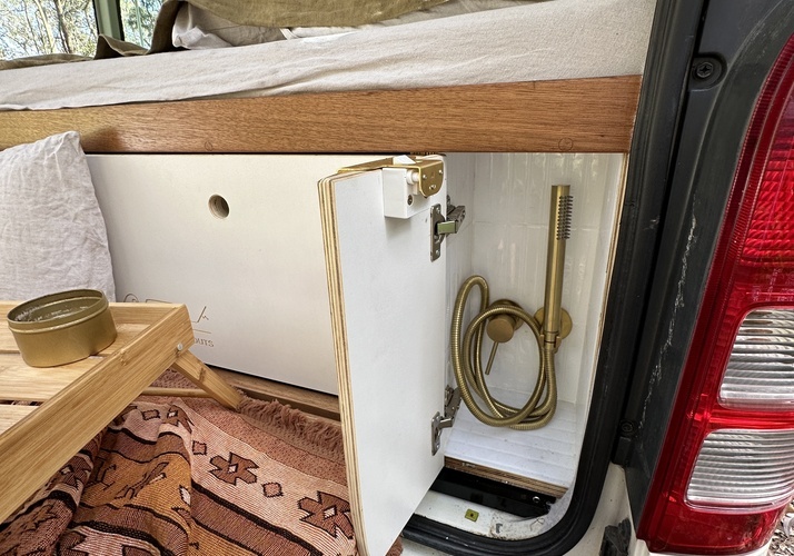Image of a Campervan - Image 11