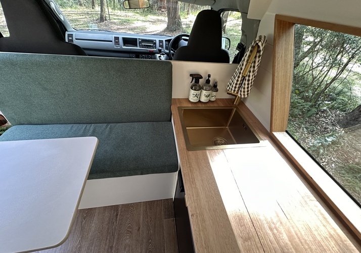 Image of a Campervan - Image 7