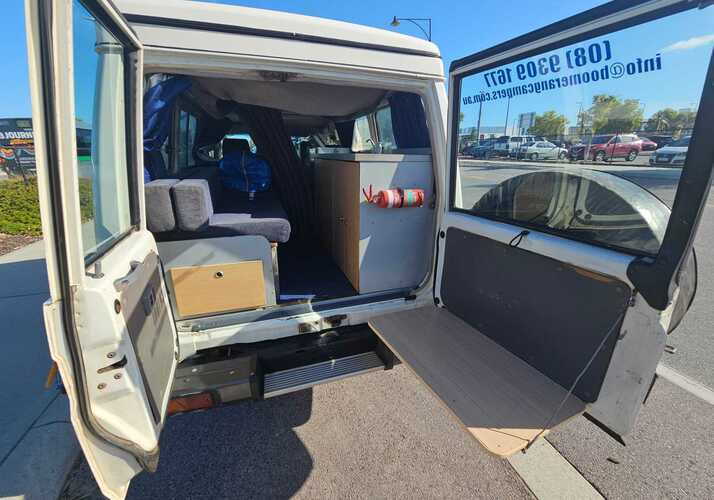 Image of a Campervan - Image 5