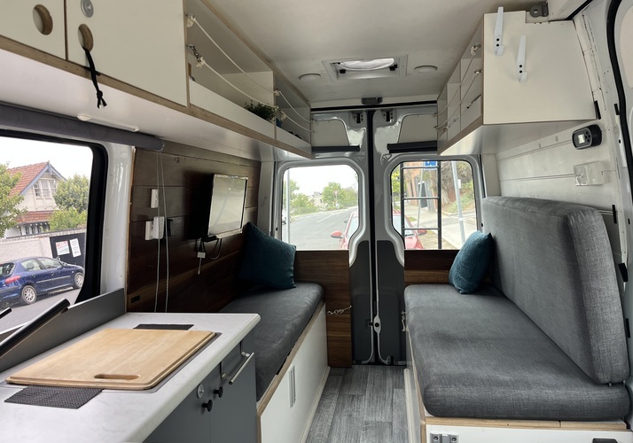 Image of a Campervan - Image 10