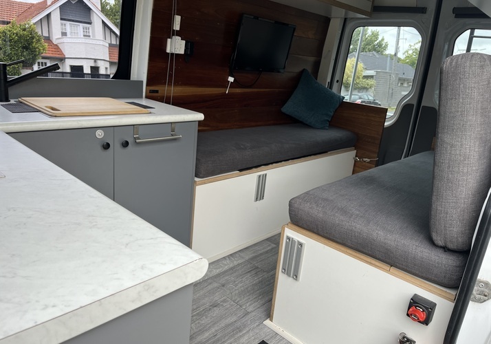 Image of a Campervan - Image 7