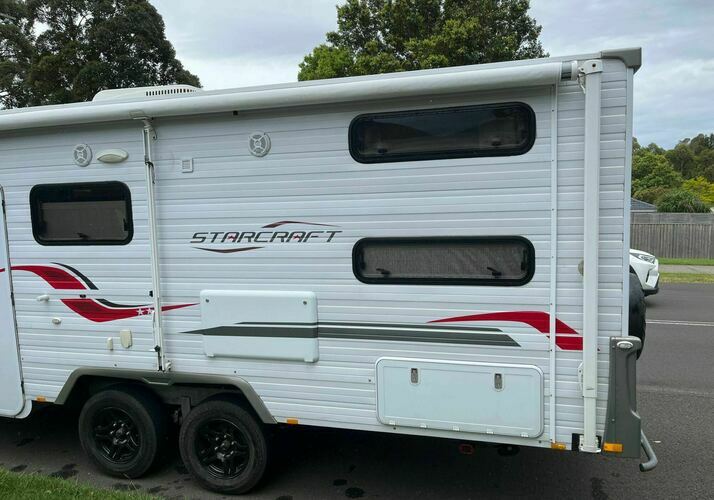 Image of a Caravan - Image 2