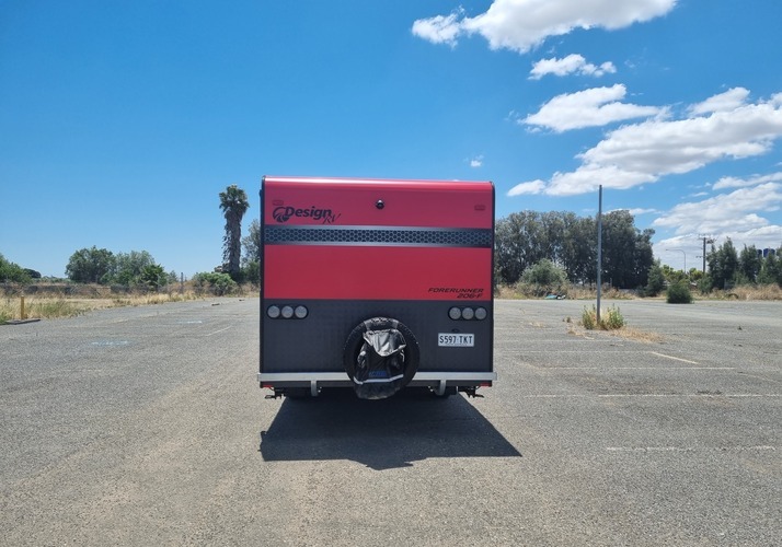 Image of a Caravan - Image 5