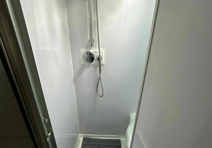 Image of a Caravan - Image 16