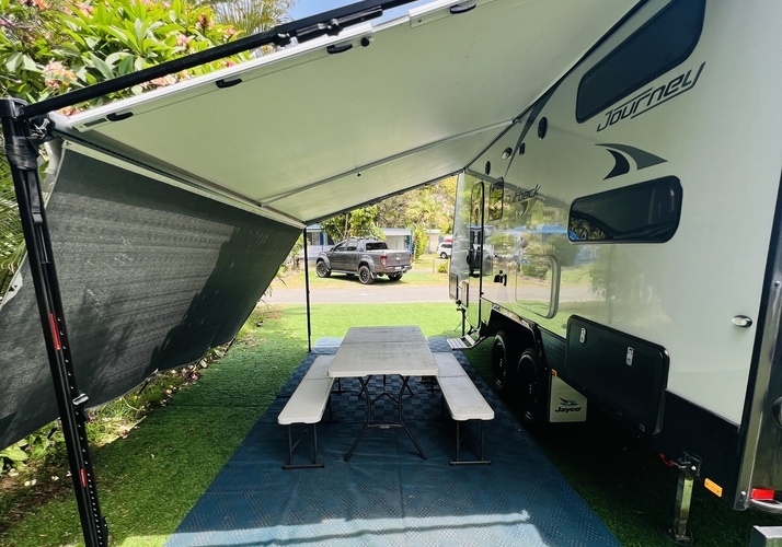 Image of a Caravan - Image 4