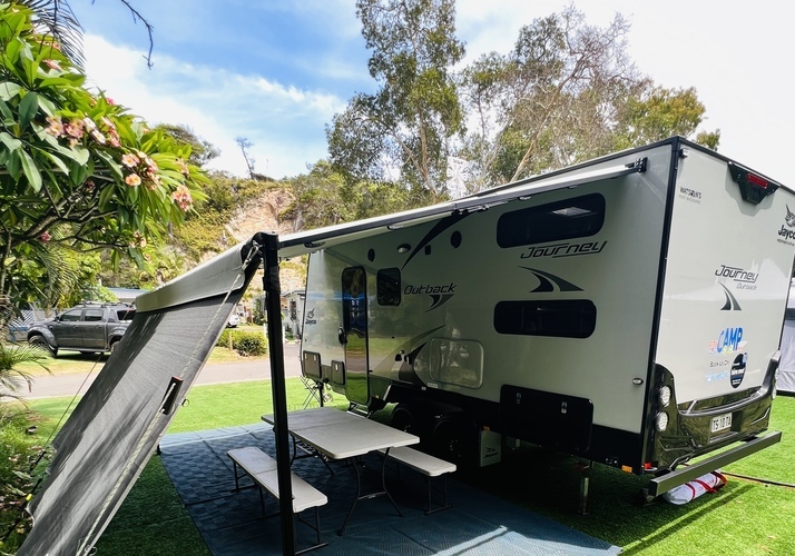Image of a Caravan - Image 6