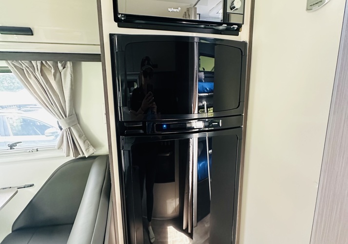 Image of a Caravan - Image 16