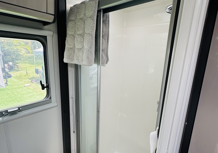 Image of a Caravan - Image 19