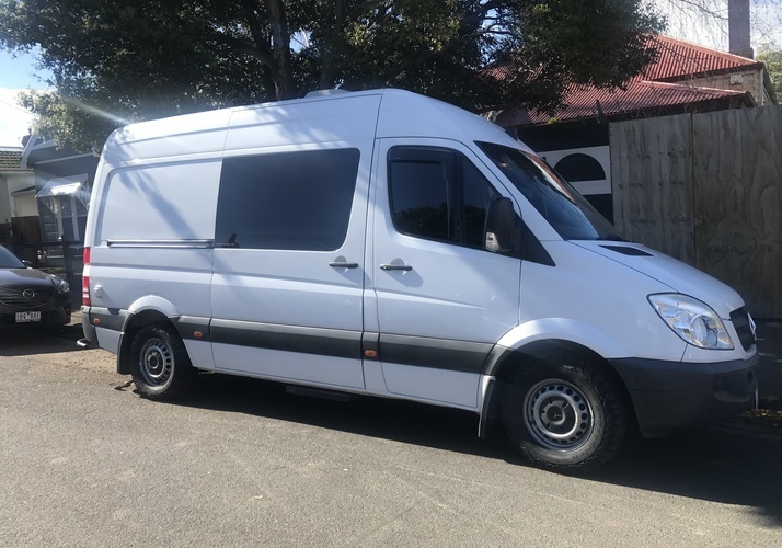 Image of a Motorhome - Image 4