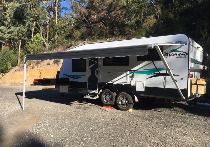 Image of a Caravan - Image 8